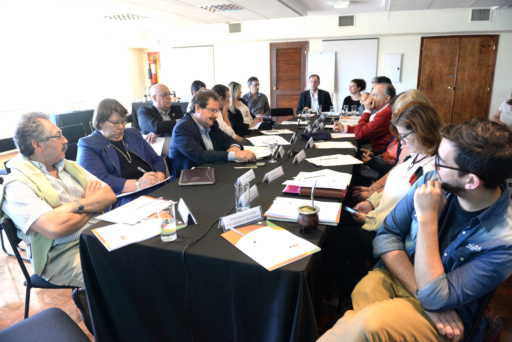 Directores de Cultura en mesa de trabajo