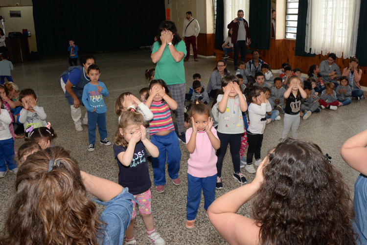 niños jugando