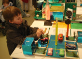 niño jugando