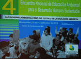 niños con túnica
