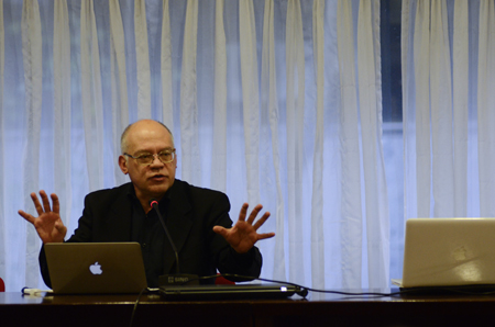 Dr. Manuel Gándara
