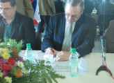Ehrlich firmando
