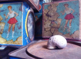 caracol sobre mesa