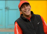 Joven sonriendo