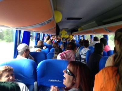 Gente en el bus