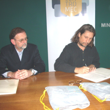 Momento de la firma