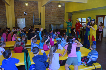 Niños jugando