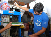 Estudiante de Cecap trabajando