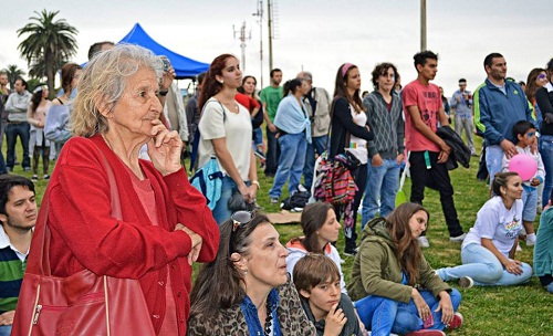 Gente durante recital