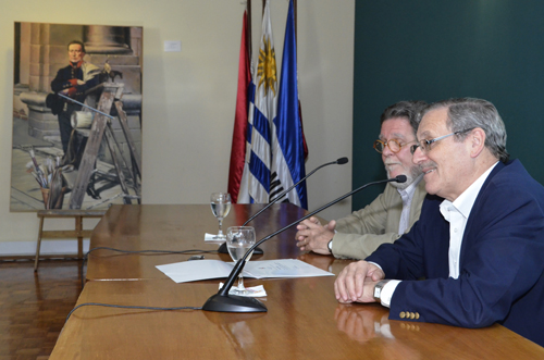 Autoridades en entrega de premios