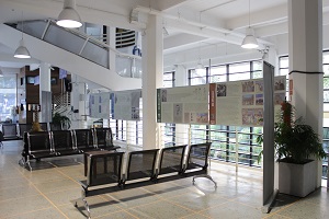 Hall de la Facultad de Ciencias Sociales