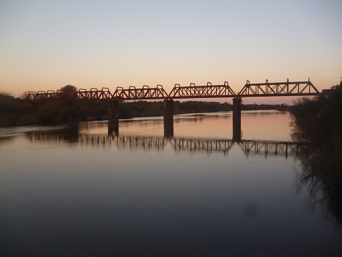 puente en atardecer 