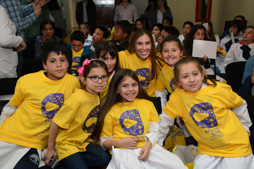 Ganadores del concurso posando para la foto